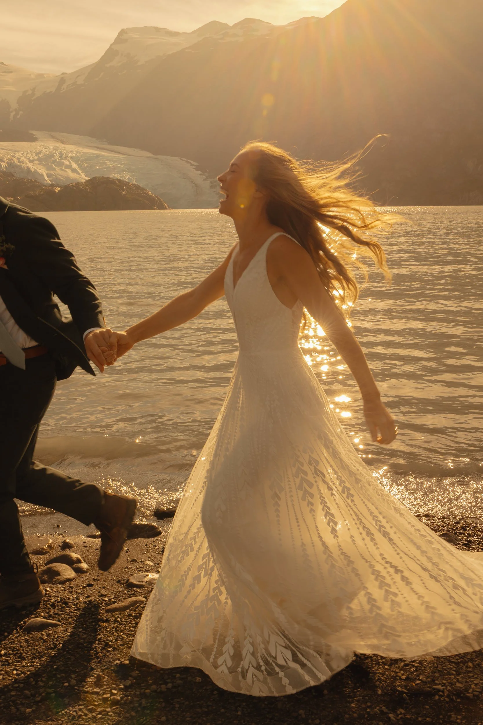 Hiking mountain top elopement in Alaska surrounded by glaciers | the hearnes adventure photography