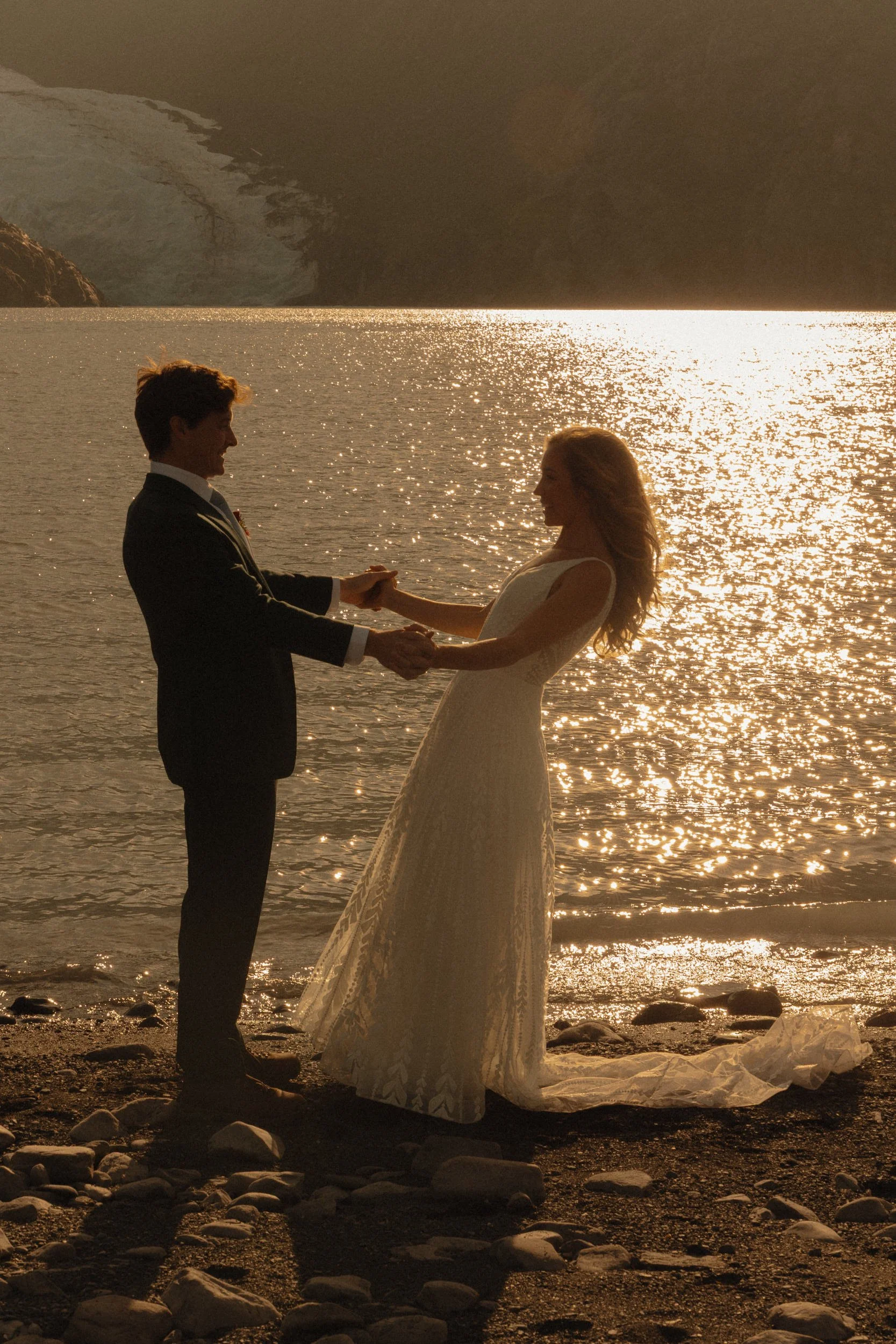 Hiking mountain top elopement in Alaska surrounded by glaciers | the hearnes adventure photography