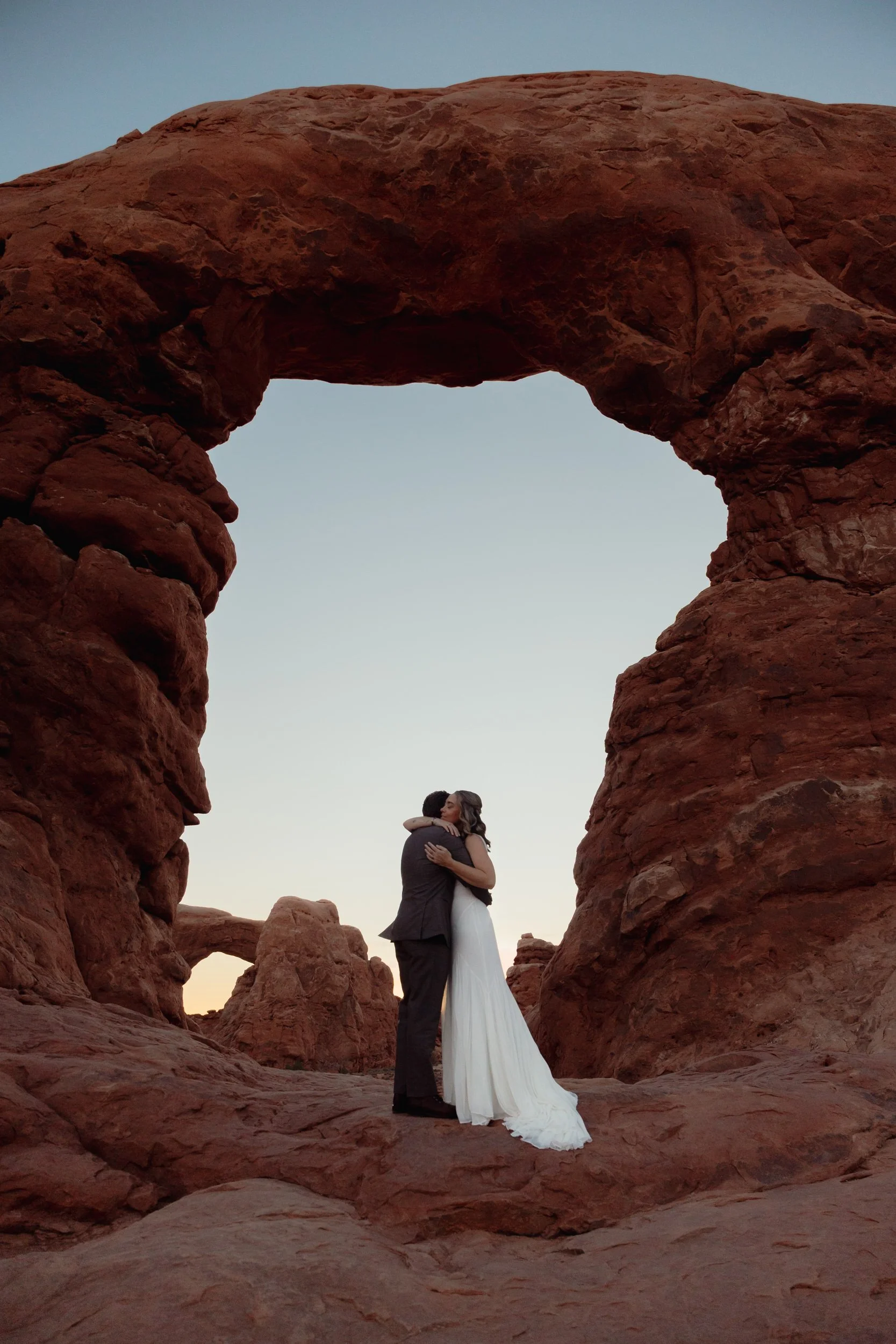 Moab, Utah elopement in Arches National Park | The Hearnes Adventure Photography