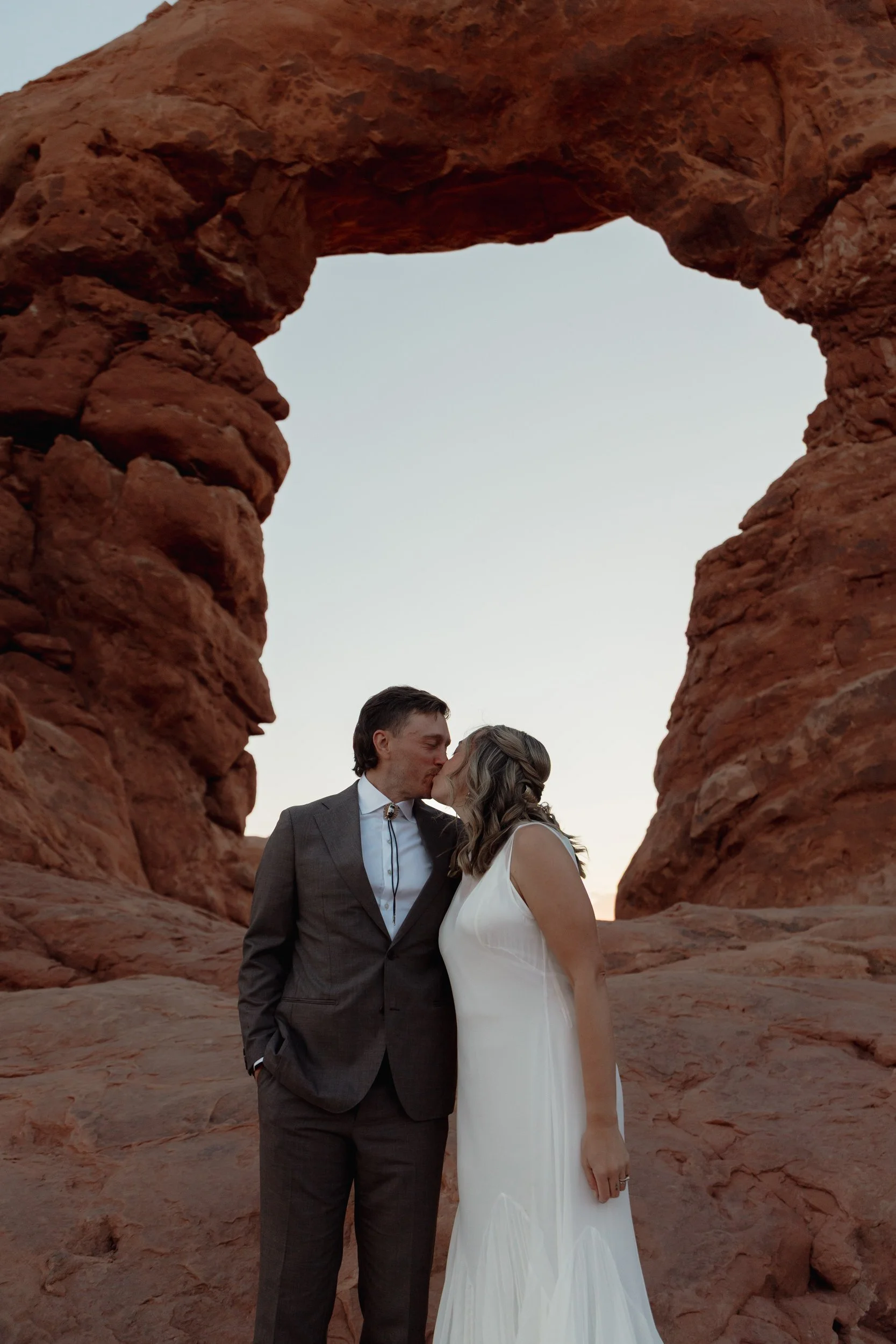 Moab, Utah elopement in Arches National Park | The Hearnes Adventure Photography