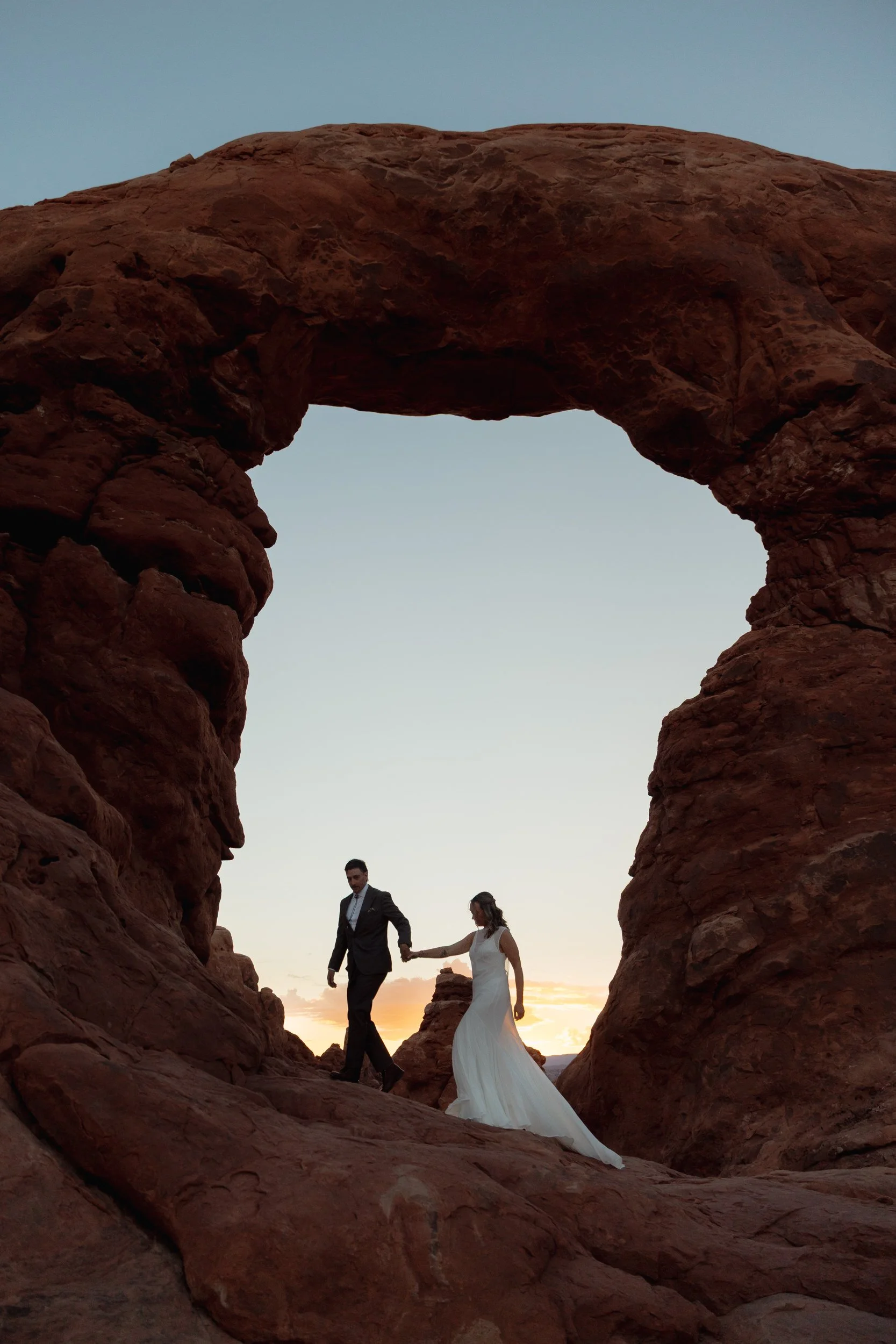 Moab, Utah elopement in Arches National Park | The Hearnes Adventure Photography
