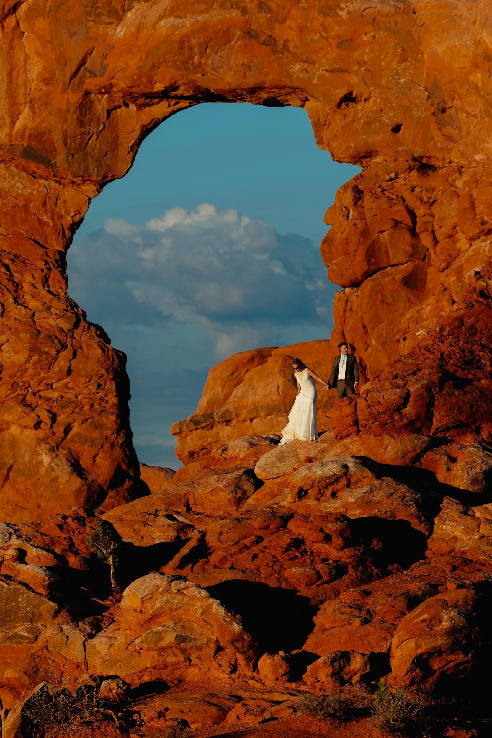 Moab, Utah elopement in Arches National Park | The Hearnes Adventure Photography