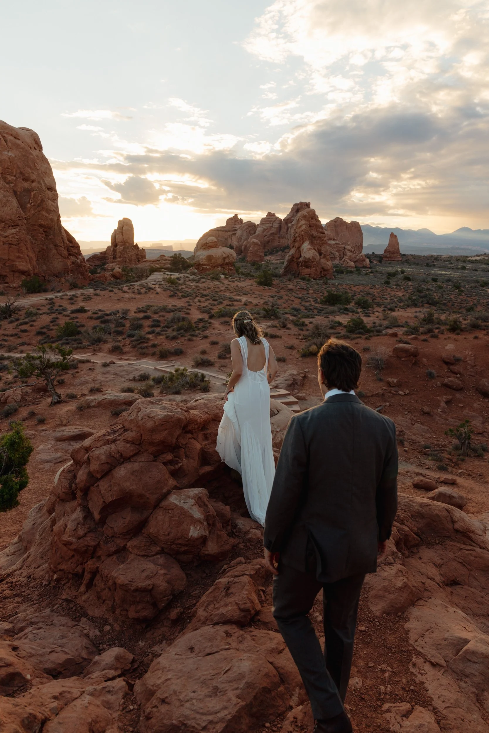 Moab, Utah elopement in Arches National Park | The Hearnes Adventure Photography