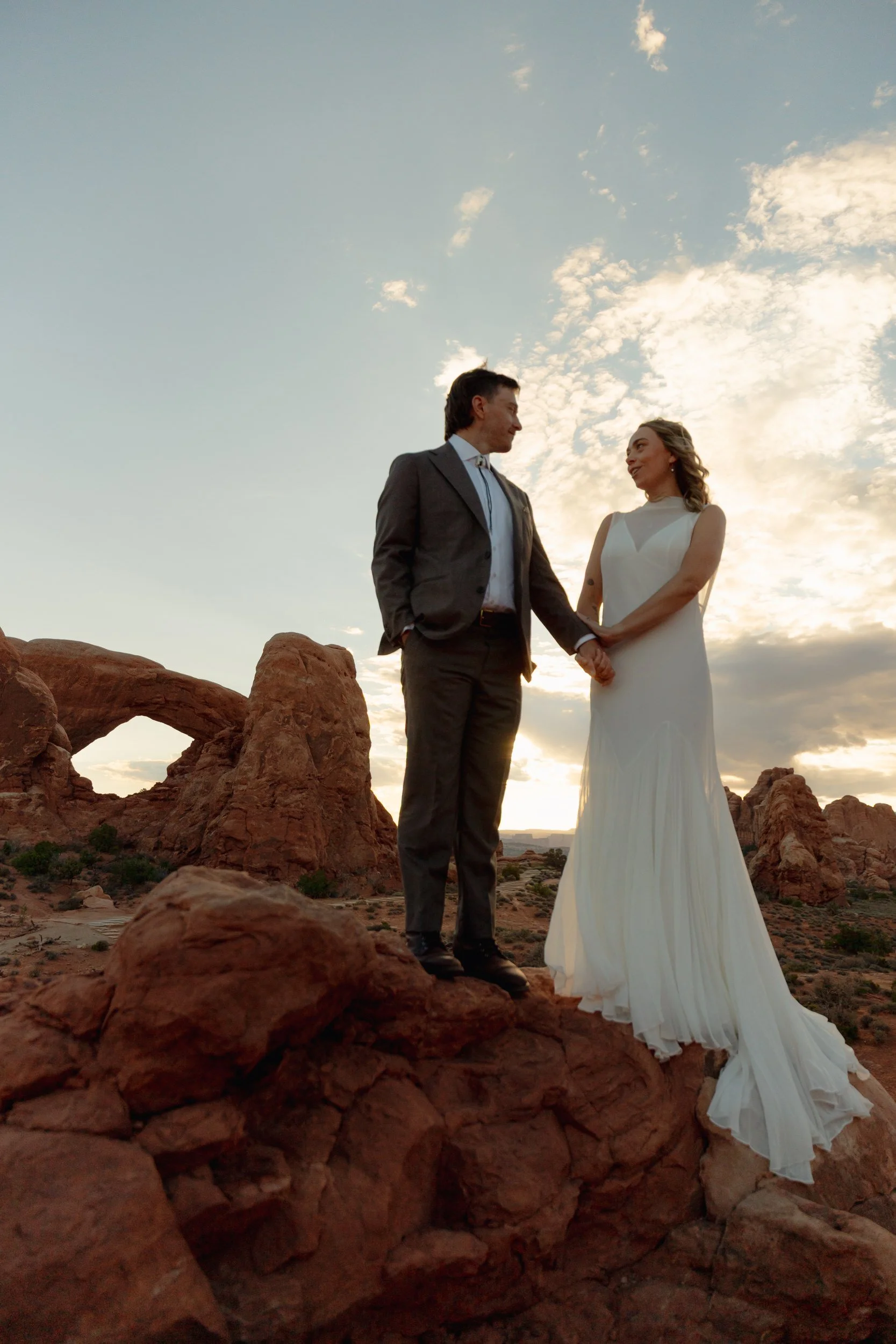 Moab, Utah elopement in Arches National Park | The Hearnes Adventure Photography