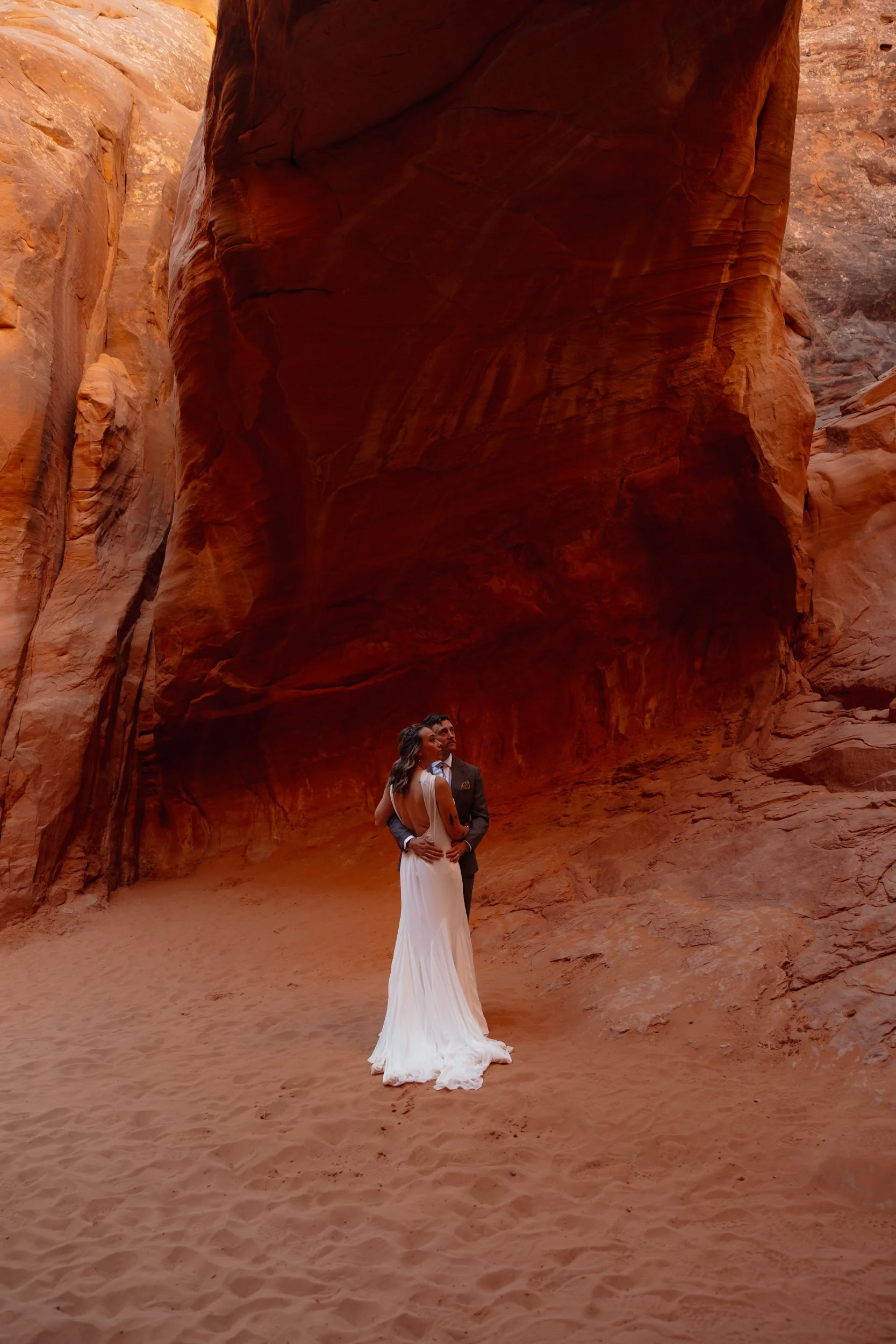 Moab, Utah elopement in Arches National Park | The Hearnes Adventure Photography