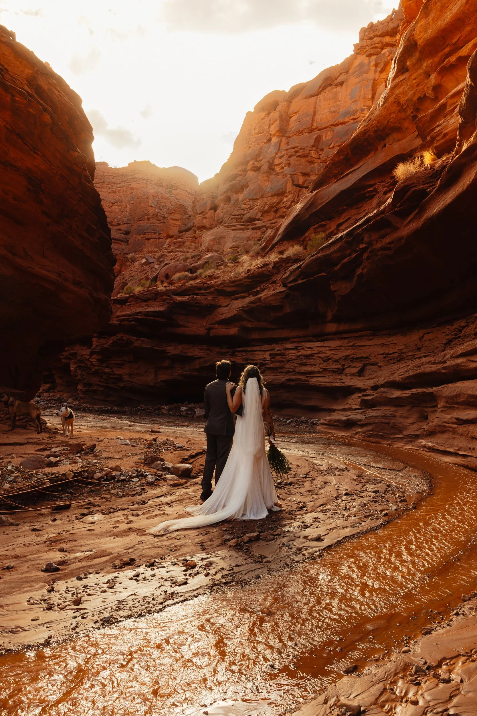 Moab, Utah elopement slot canyon ceremony | The Hearnes Adventure Photography