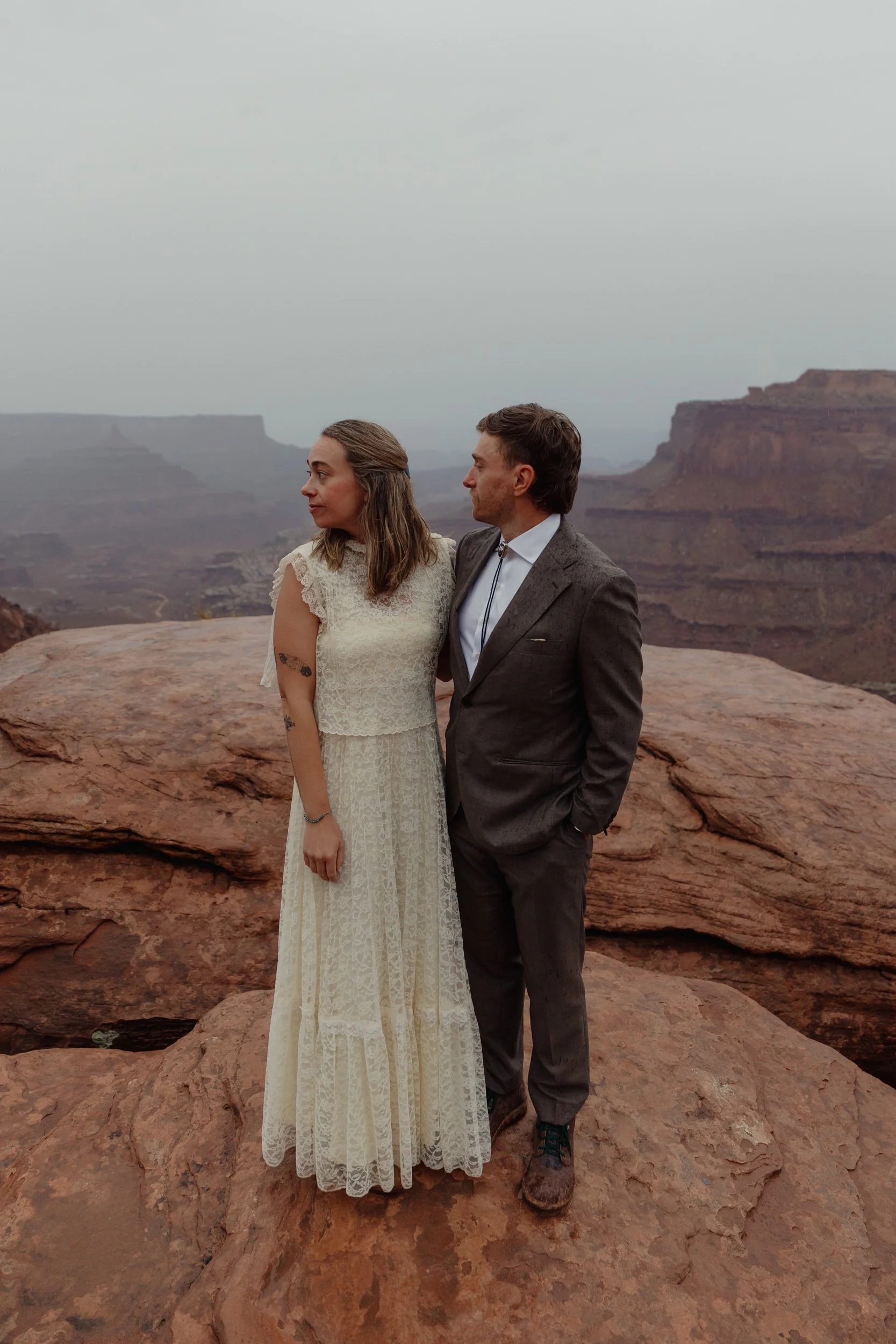 Moab, Utah elopement in canyonlands national park | The Hearnes Adventure Photography