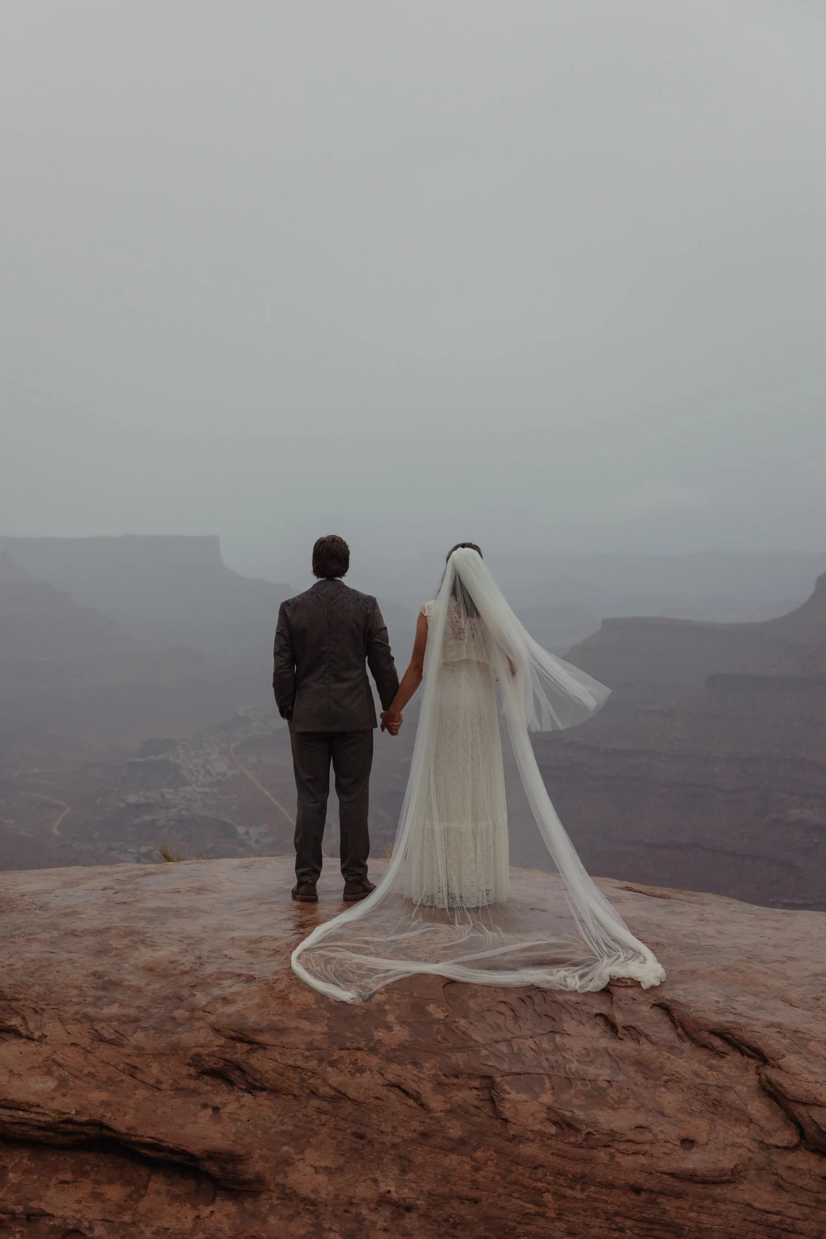 Moab, Utah elopement in canyonlands national park | The Hearnes Adventure Photography