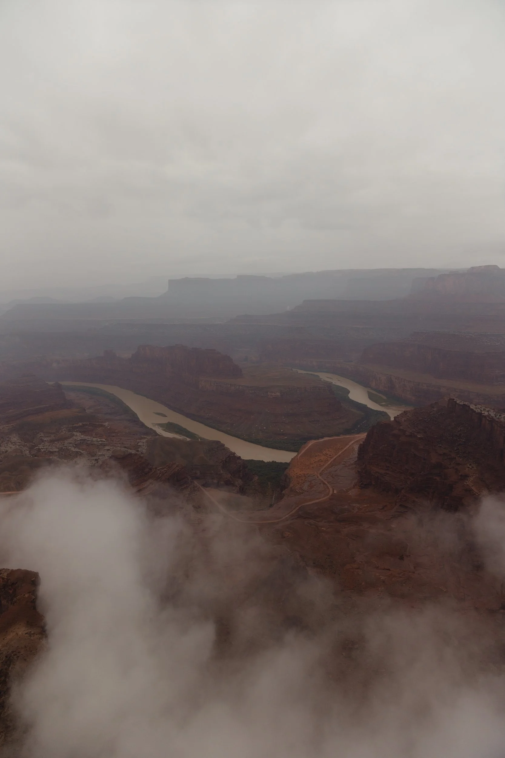 rainy moab elopement with the hearnes