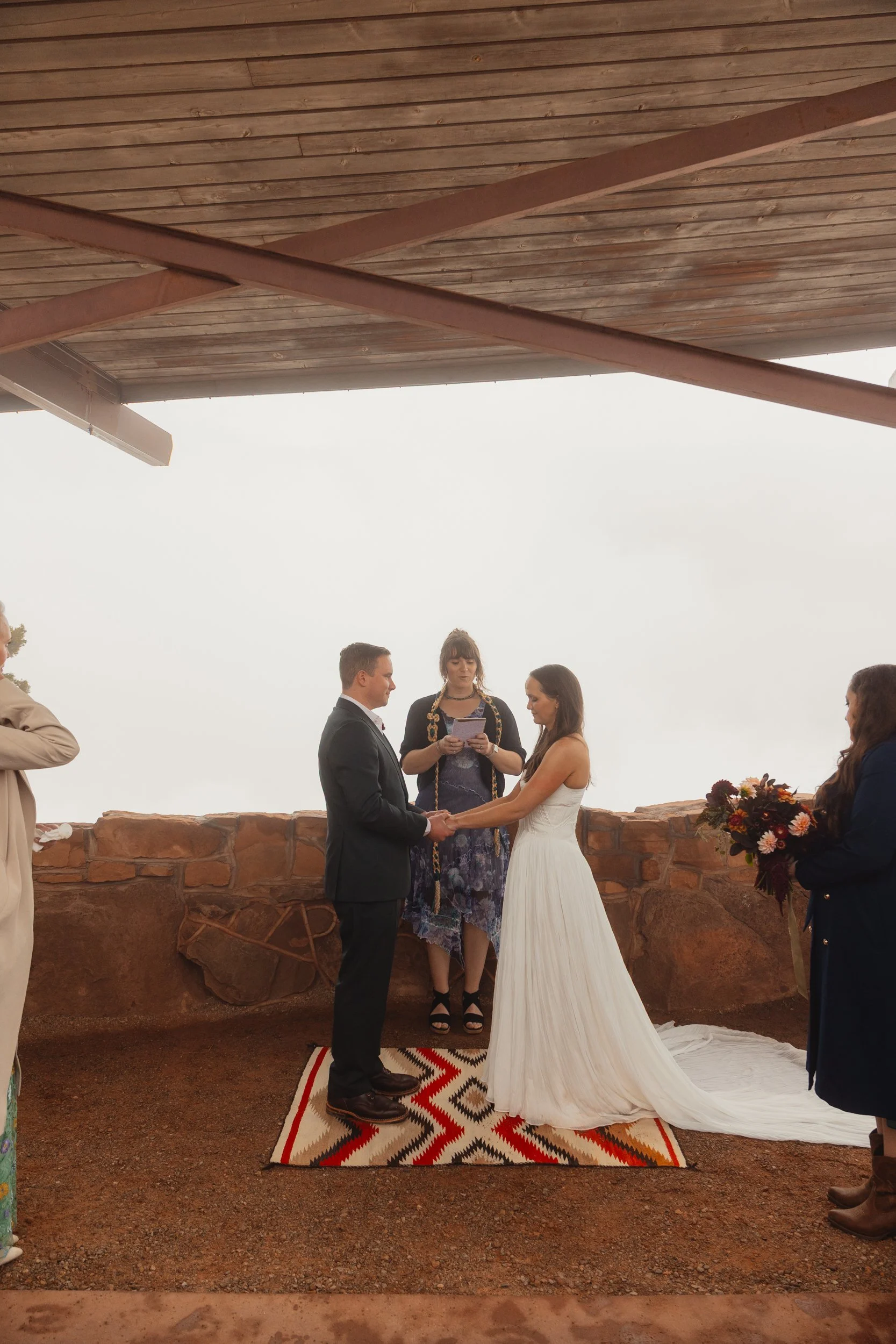 rainy moab elopement with the hearnes