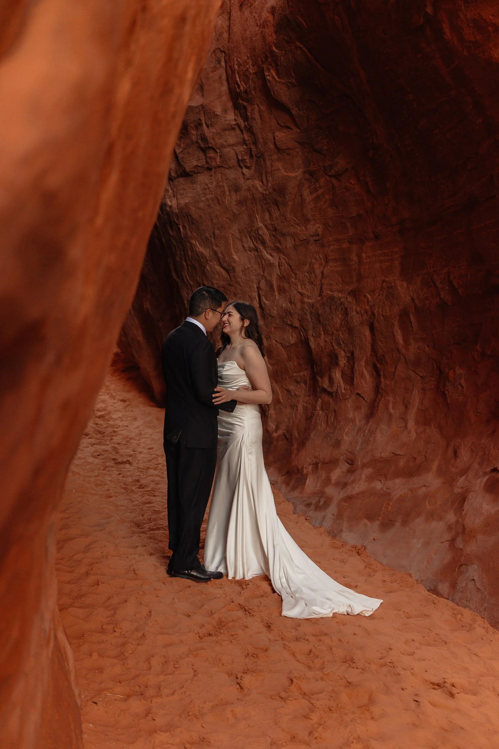 Jeep elopement in Moab, Utah with The Hearnes