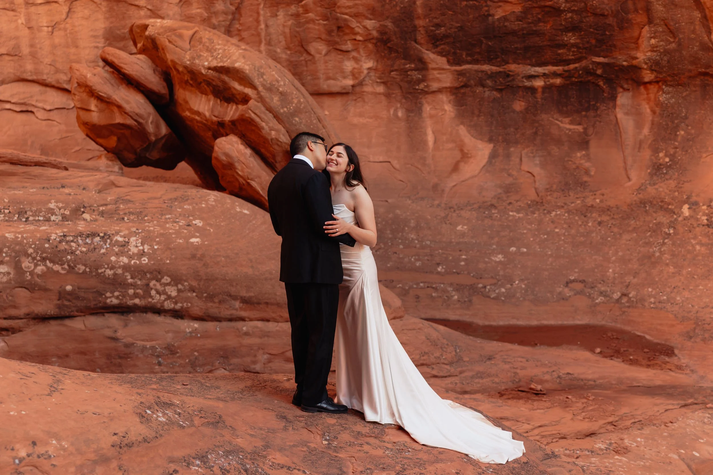 Jeep elopement in Moab, Utah with The Hearnes