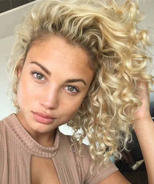 Medium Curl.jpg