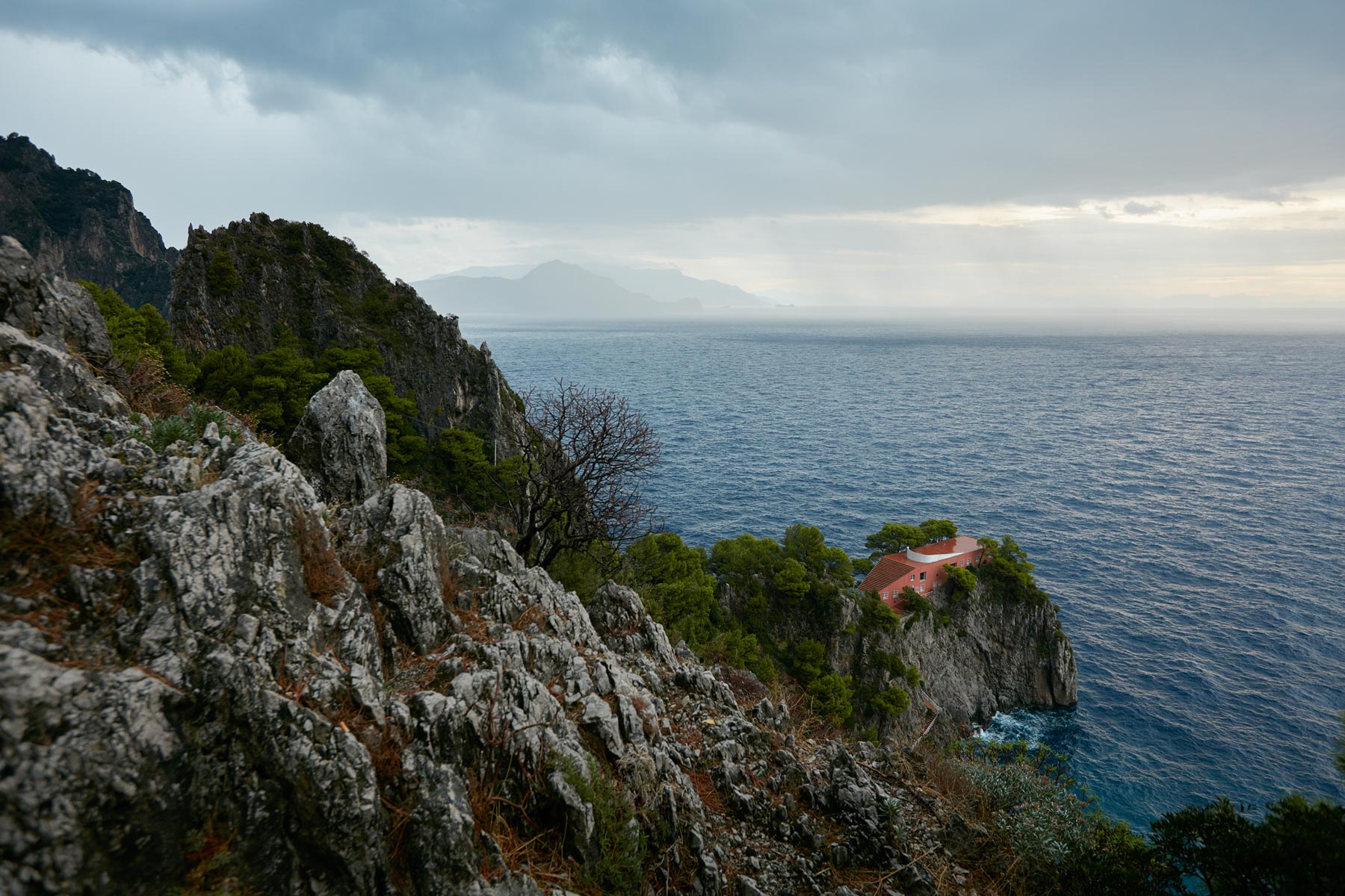 henrik-knudsen-destinations-naples-21.jpg