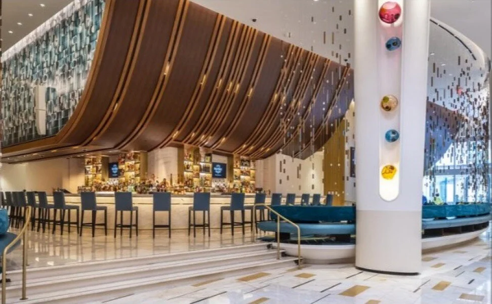 Seminole_Hollywood_Casino_LobbyBar.jpg