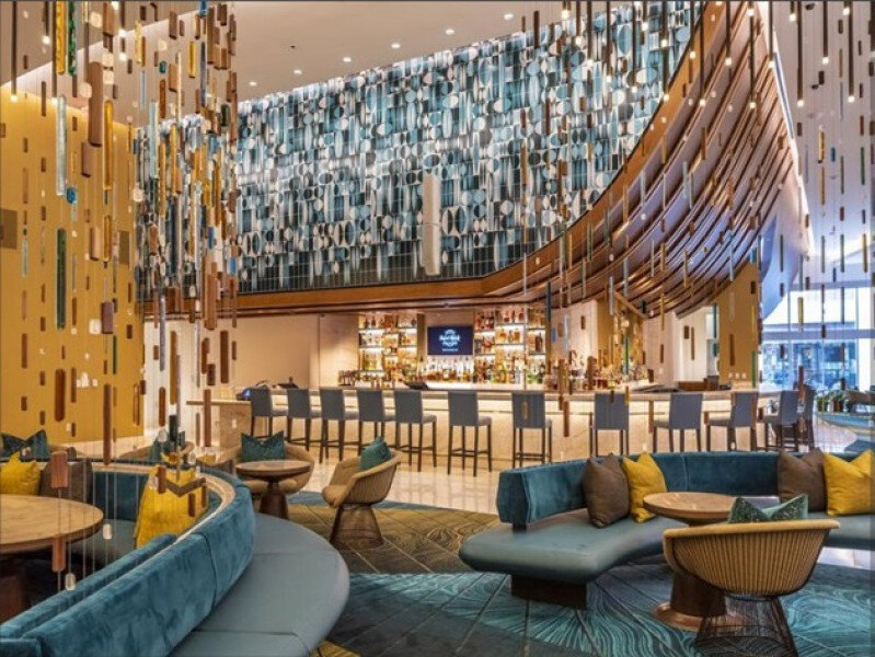 Seminole_Hollywood_Casino_Lobby_Bar.jpg