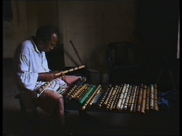 india-pal-flute-maker.jpg