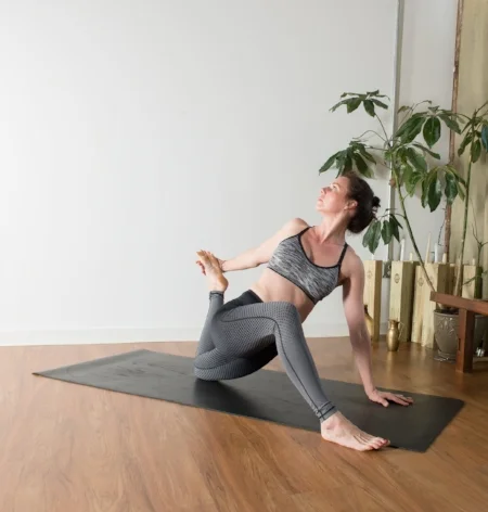 MOVE. STRETCH. RELAX.