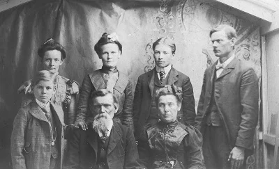 Winter 1902, location unknown Back row, L-R: Laura Garrett Iiams; Flora Garrett Barker; Charlie Franklin; Wesley Green Garrett Front row, L-R: Harley U. Garrett; Charles R. Garrett; Catherine McGuire Garrett