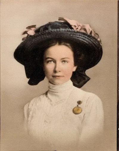 Lorena Floy(e) Beard Undated photo, about 1910