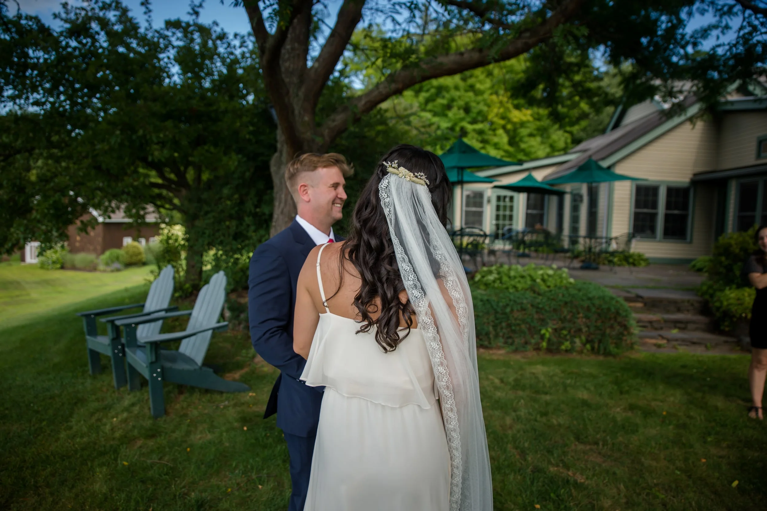 Kimberly wearing a Sussex Veil - Dried flower comb, floor length ivory veil with Rexcote lace edge