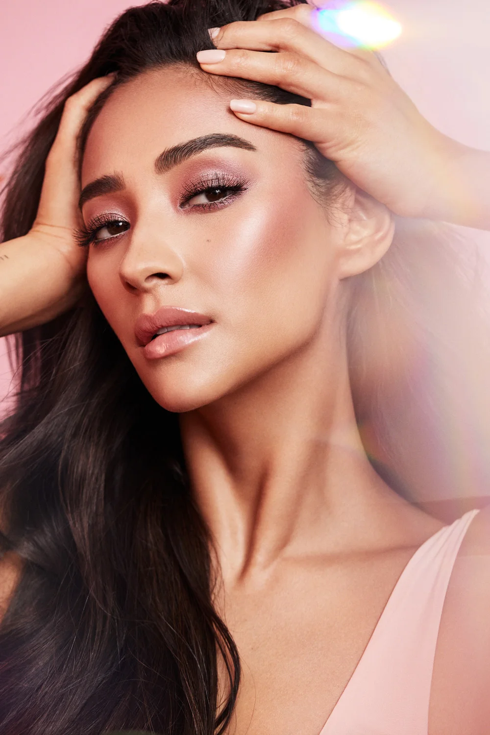 SHOT_09_WNDRLST_BC_SINGLE01_0909_SHAY-FINAL-EDIT.jpg