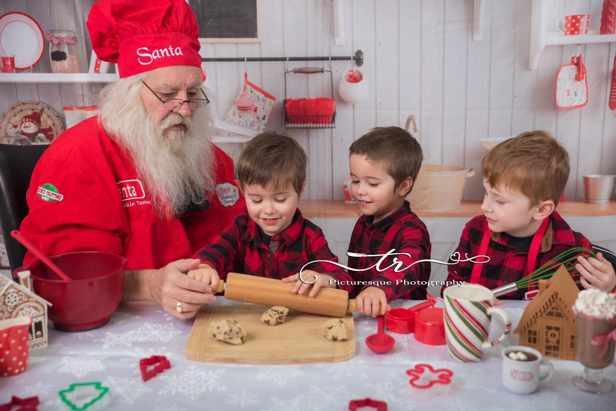 Melanie_Santa2025-37.jpg