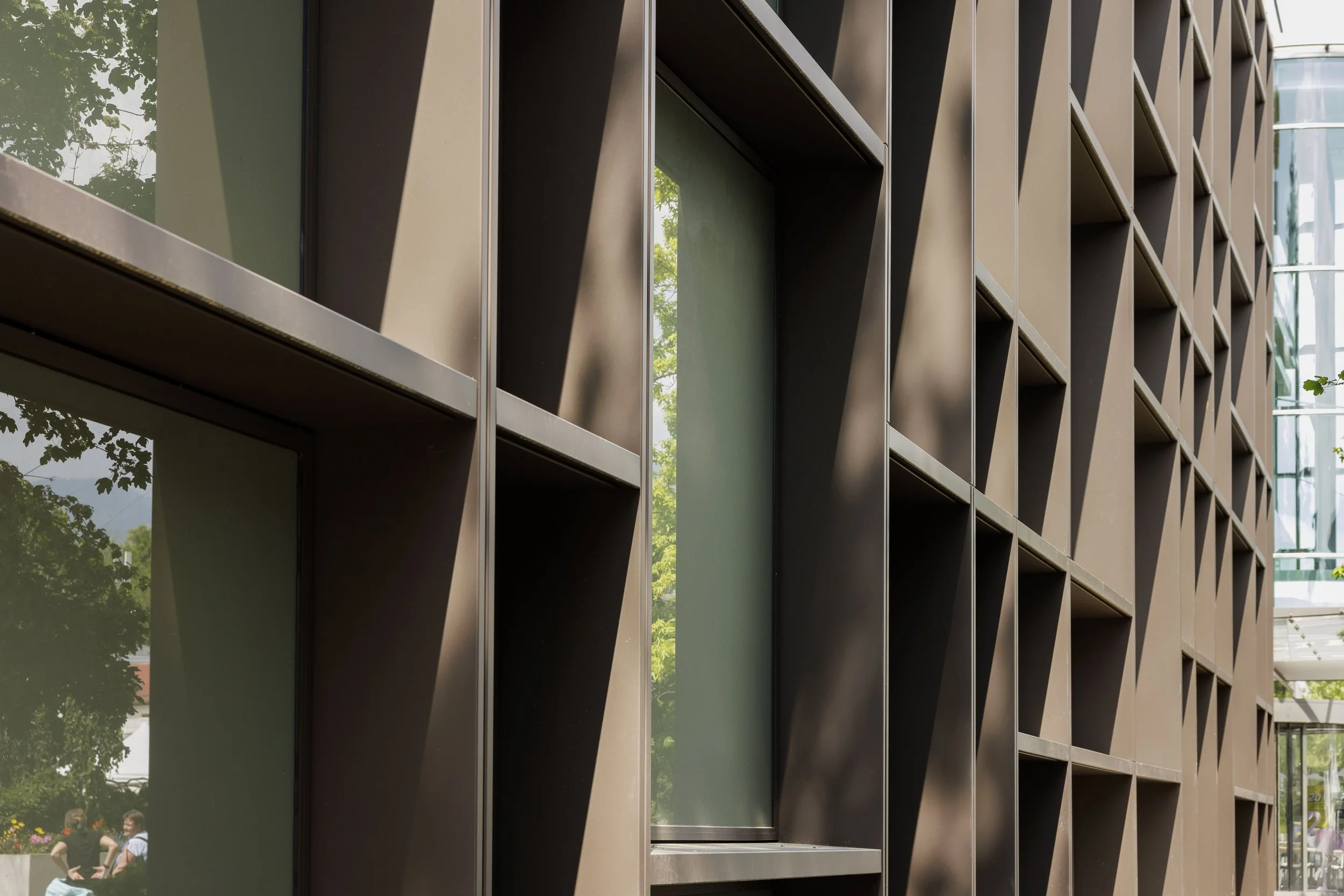 Facades-Manor-Vevey_©CelineMichel_04 copy.jpg