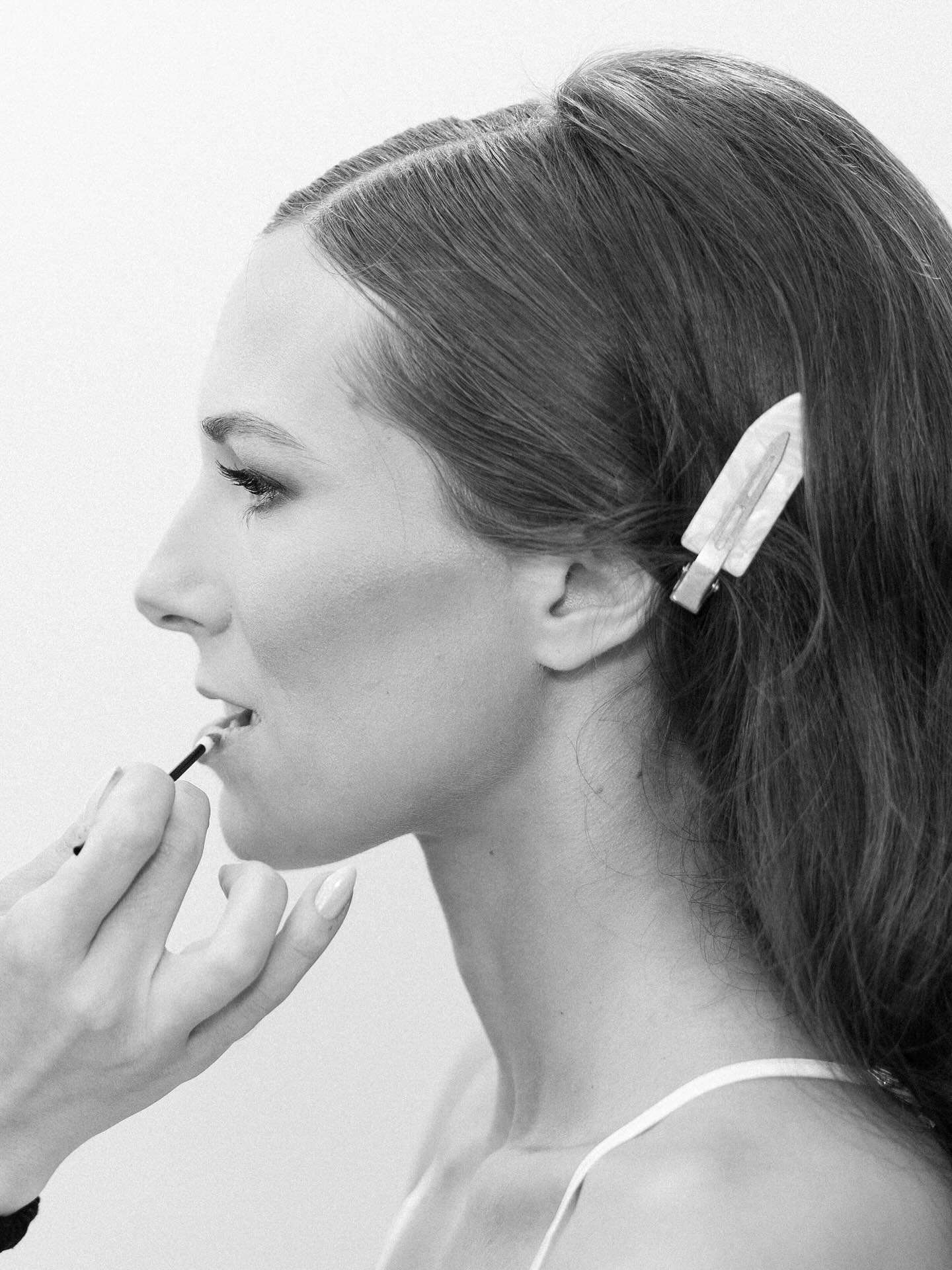 Celebrating the art of beauty this International Makeup Day! 

Every detail matters to us - from the first brushstroke to the final touch 🤍

Hair @cassidy_saintstylist 
MUA @hannahd_hairmua 
Photographer @rachelkeyphotos 
.
.
.
#2025brides#2026bride