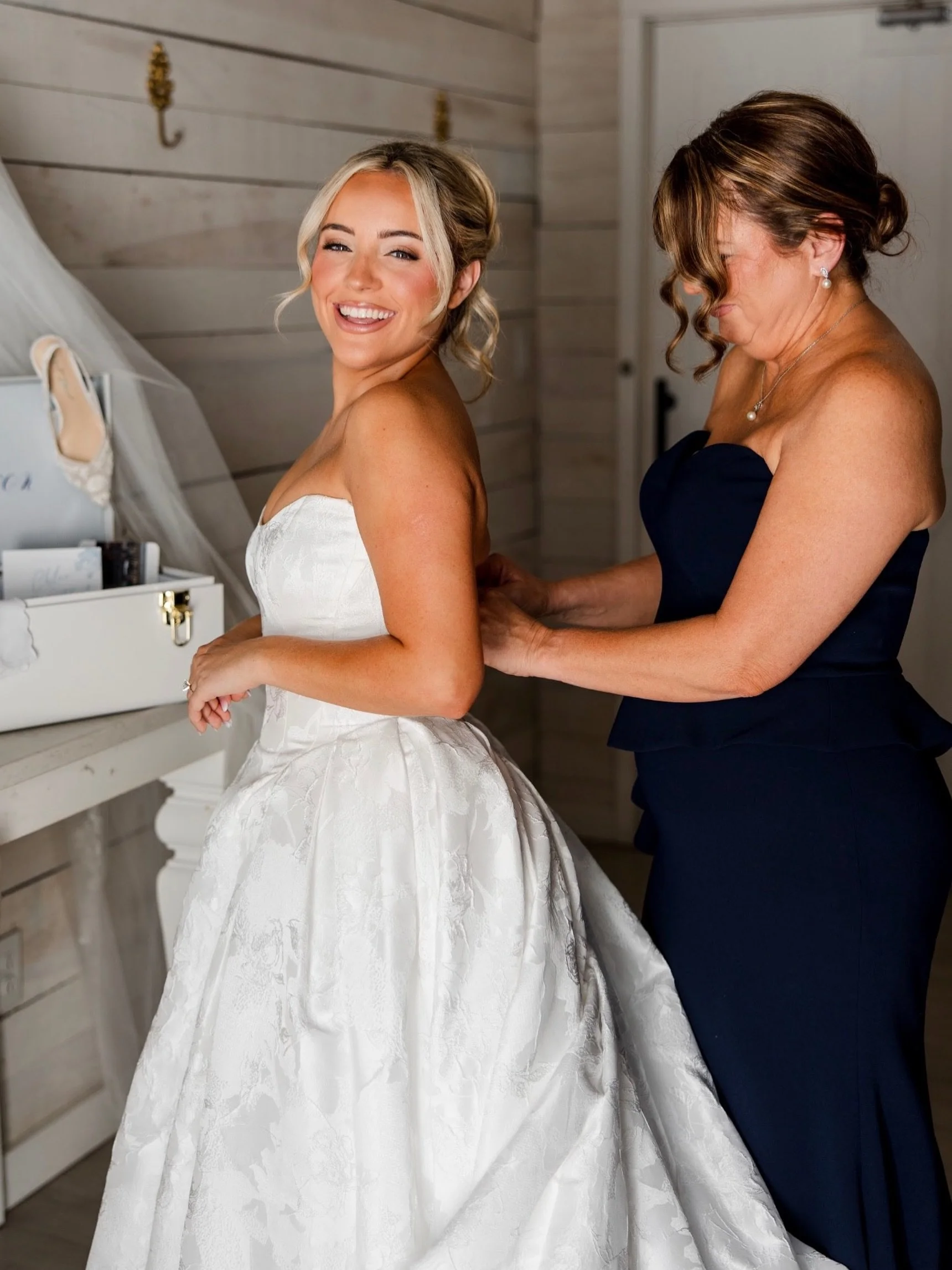 Real Bride Reviews ✨

&ldquo;My favorite part of the day was that feeling of waiting to open the door and all the excitement and nerves just fading away as soon as I saw my husband it was the most special day. Ally and the team were not only so talen