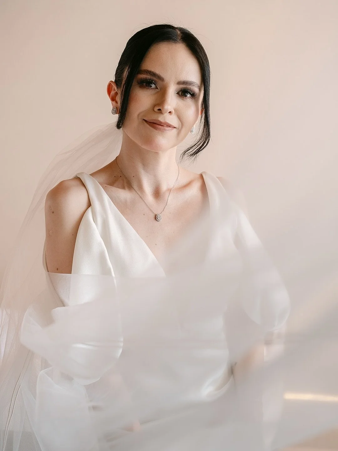 Getting Ready Vania 
Cinco minutos para retratos y una buena luz hacen verdadera magia!