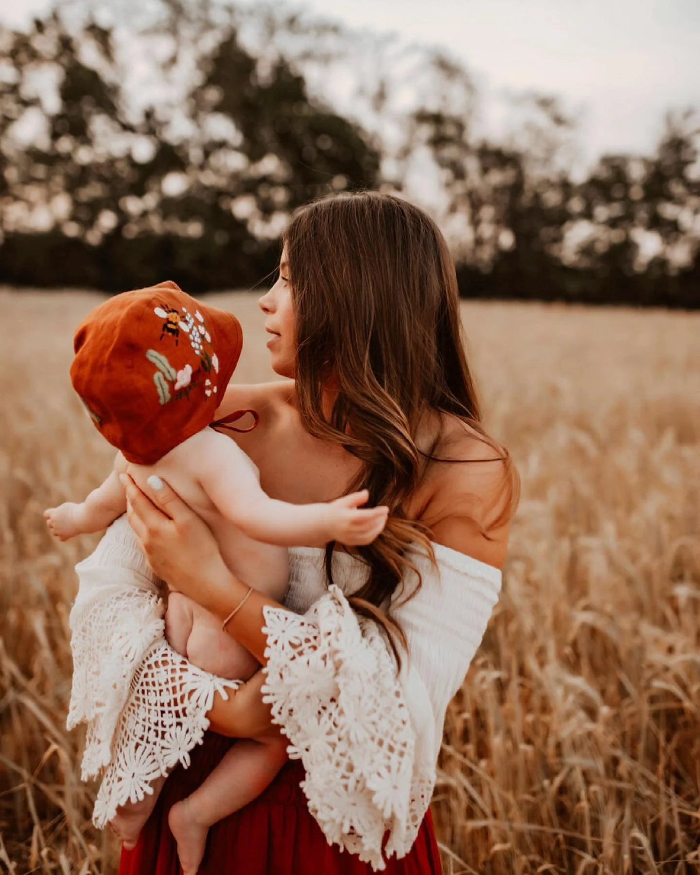 Louisville to Kansas ✈️ 
Headed to the #wildandrootedretreat to spend the weekend in the Flint Hills of Kansas with some amazing photographer ladies from around the U.S. Stay tuned..
.
.
@naomihopkinsphoto 
@ashleymarkerphotography 
@hilarywippermanp