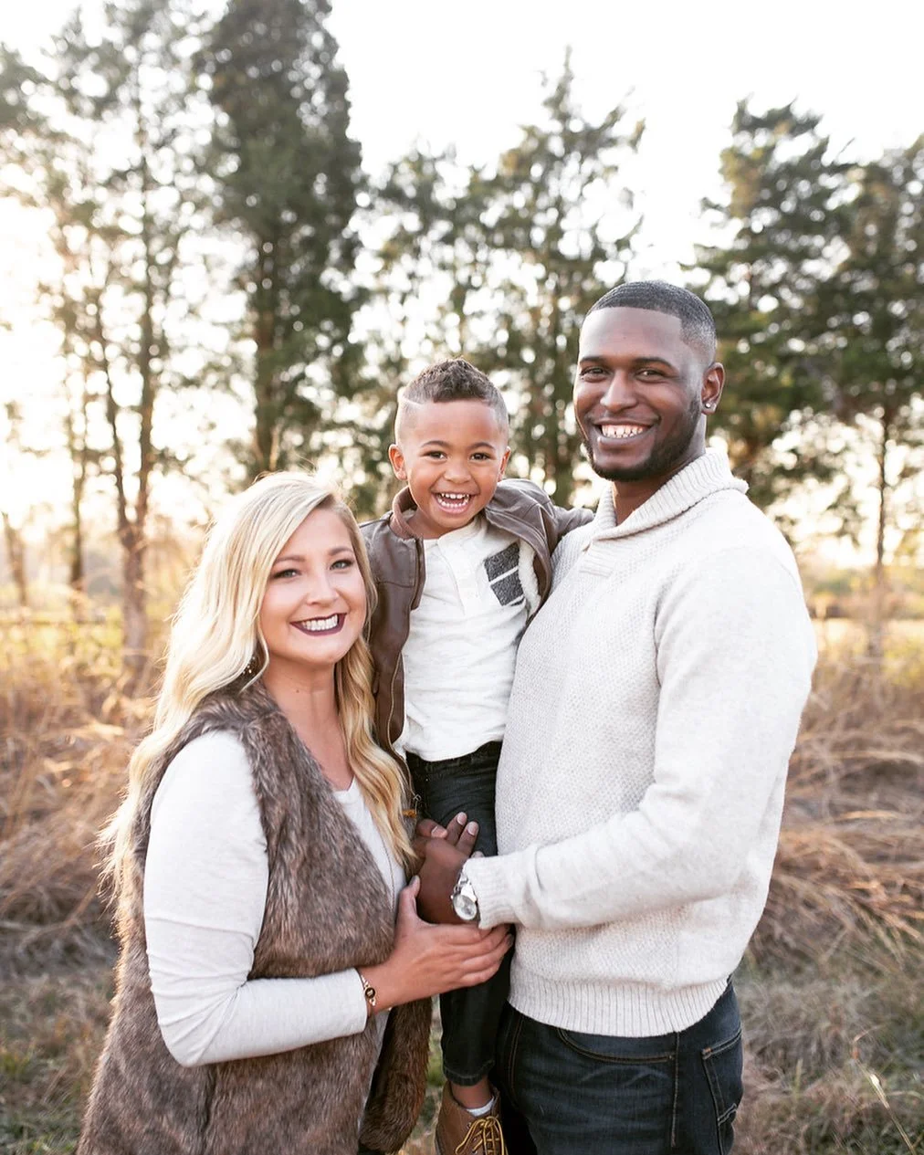 So much love, and they made the cutest little man!
.
.
.
.
.
#Familyphotographer #family #photo #portrait #igpphotography #irisgloriaphotography #louisvilleky #louisvillephotographer #irisgloriaphotography #louisvillephotography #louisvilleweddingpho