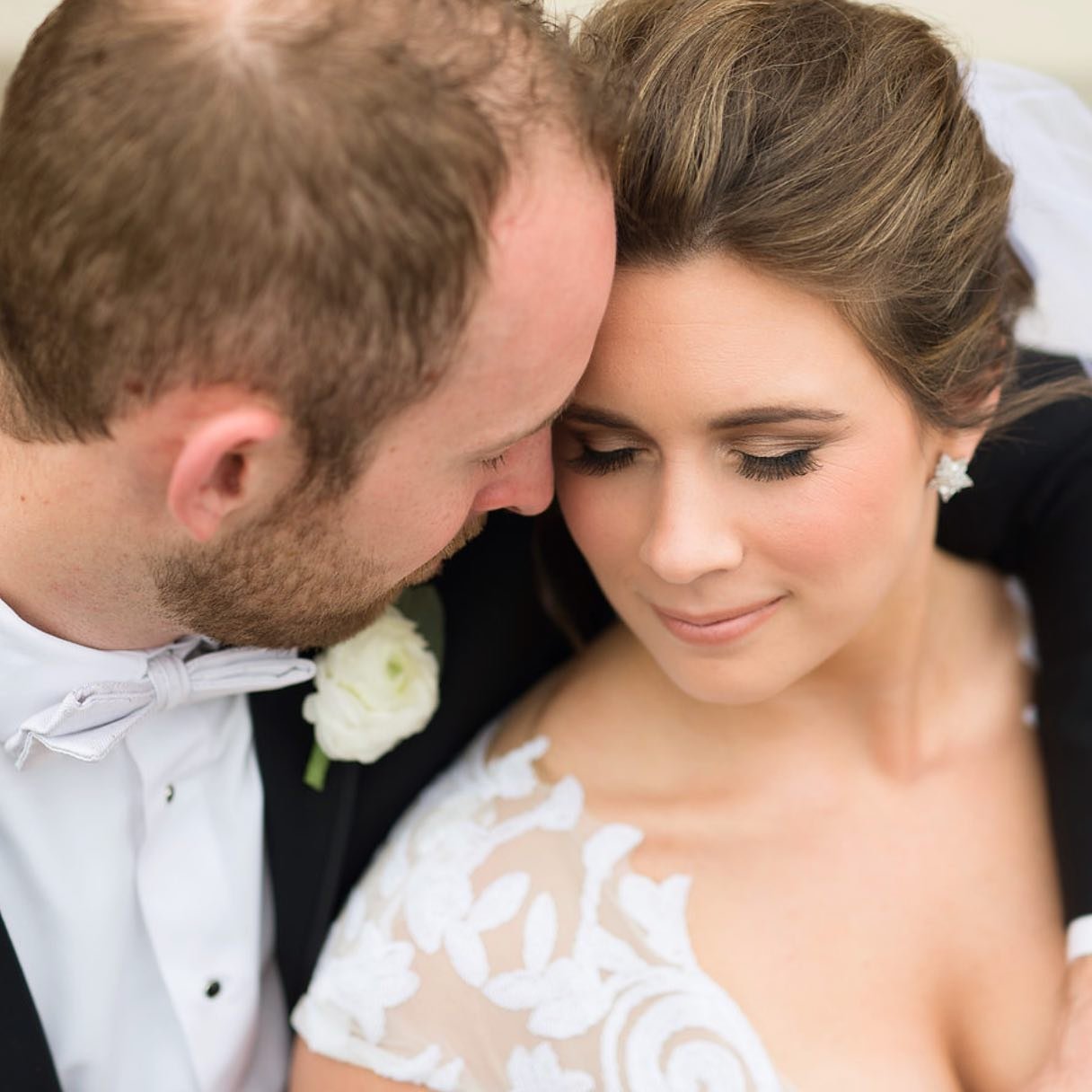 Wedding Bliss.
What your favorite memory from your wedding?!
.
.
.
.
.
#Louisvilleky #weddingideas #weddingphotography #photo #portrait #weddingcake #gorgeous #beautiful #igphotography #chic #irisgloriaphotography #bride #groom #marriedcouple #rings 