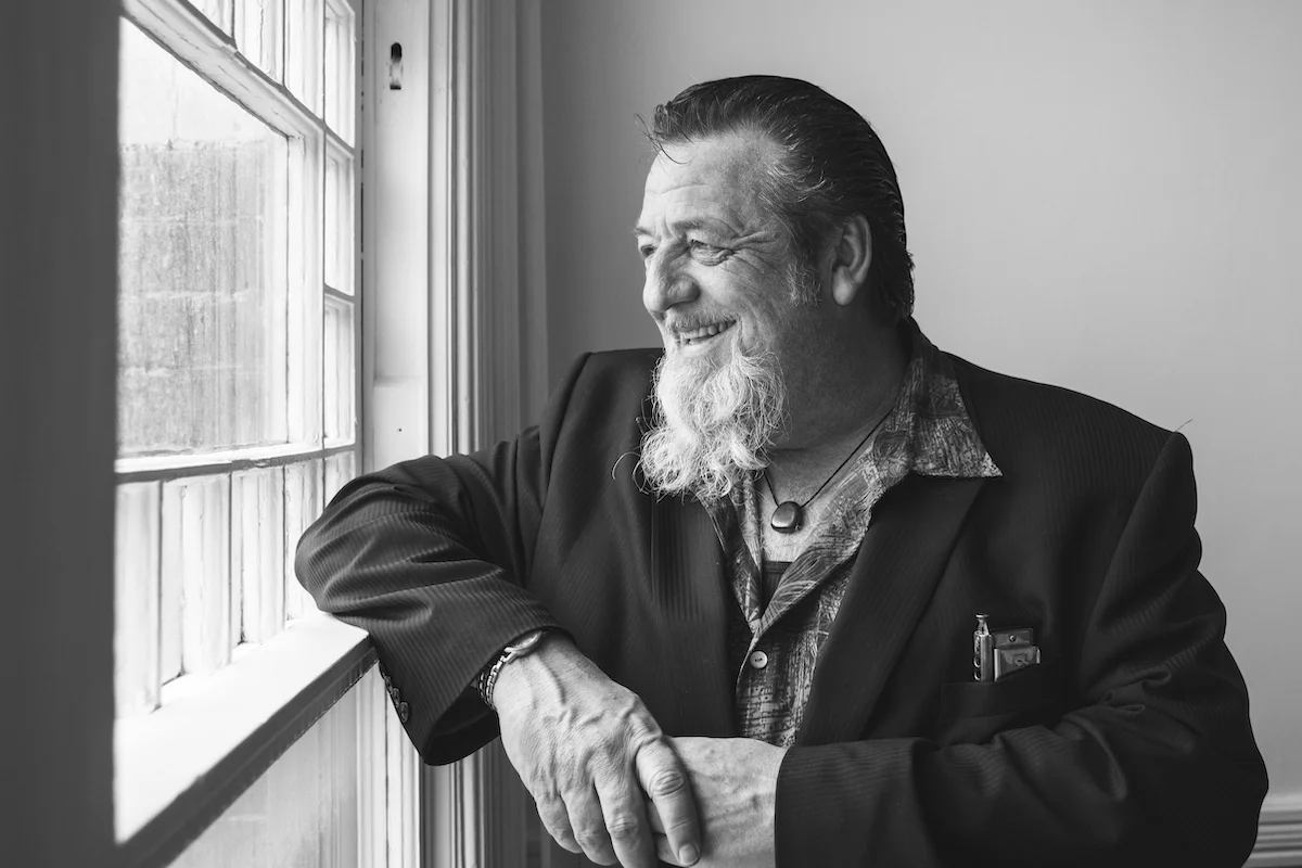 Harpdog Brown photo by Lisa MacIntosh