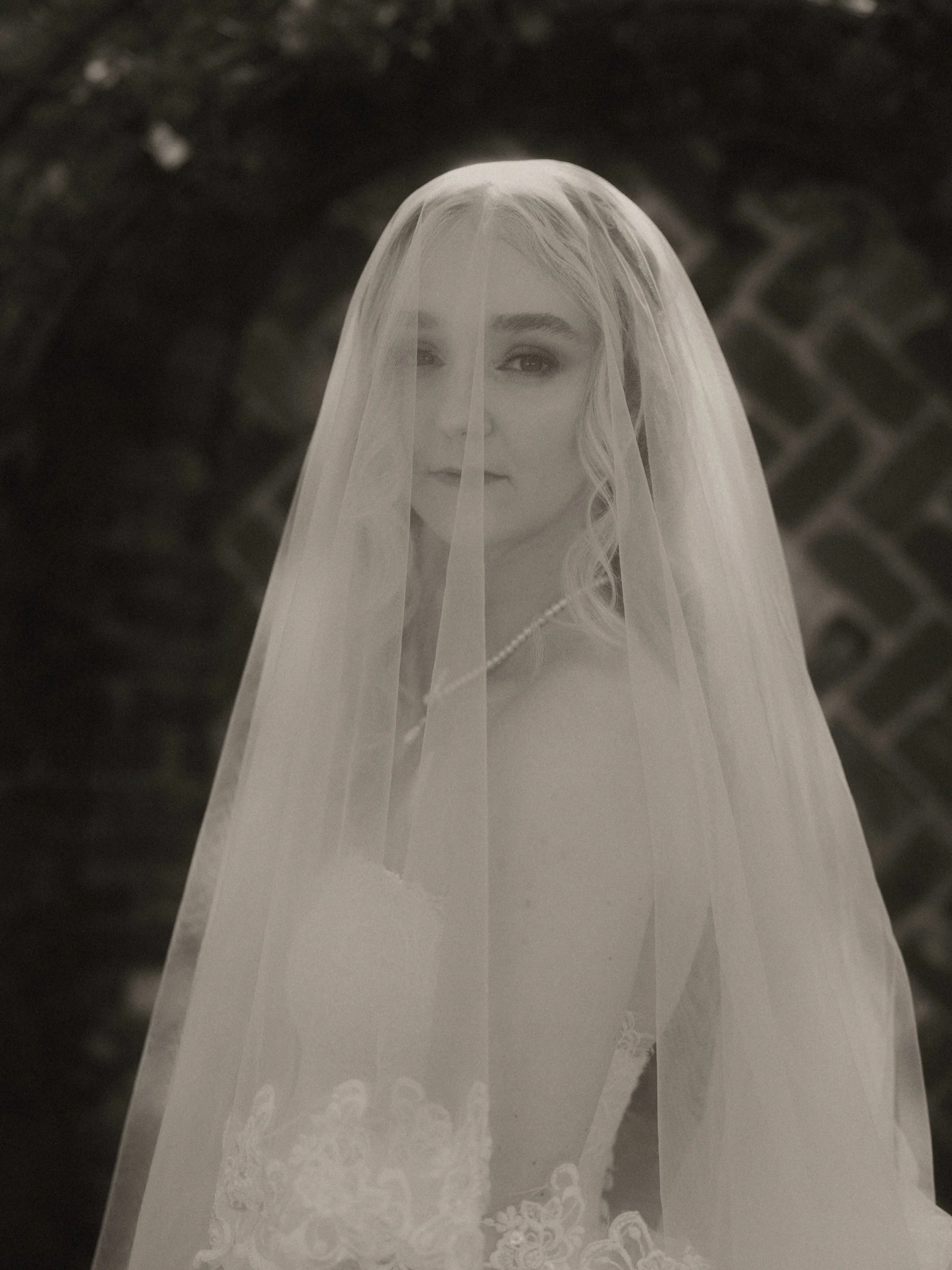 I finally reveal this beautiful bride @anna.__.hayes . Isn&rsquo;t she lovely?🥰
