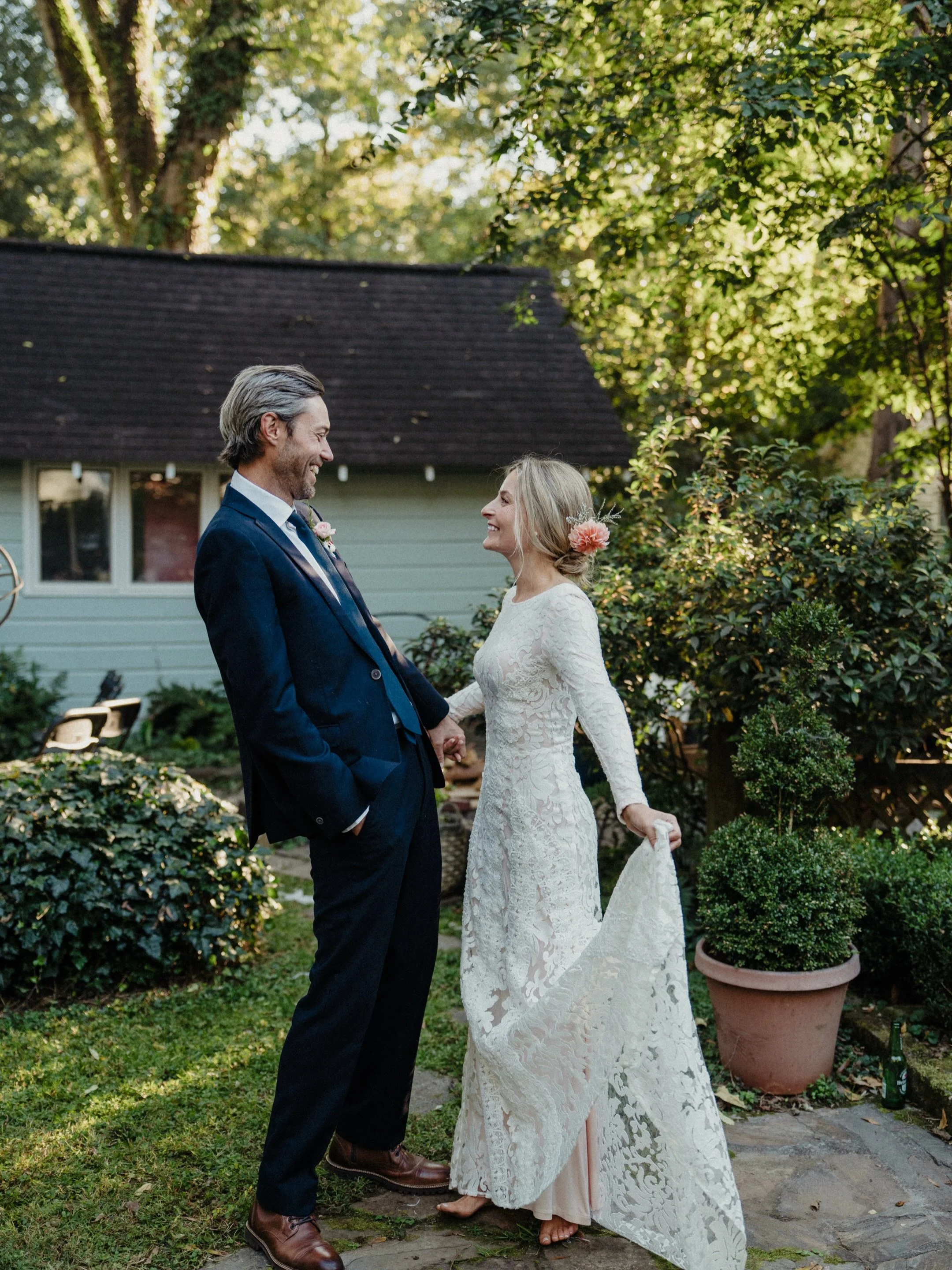 This backyard was absolutely gorgeous. What&rsquo;s more, Paul and Hannah&rsquo;s intimate wedding was even more amazing!!🤩
