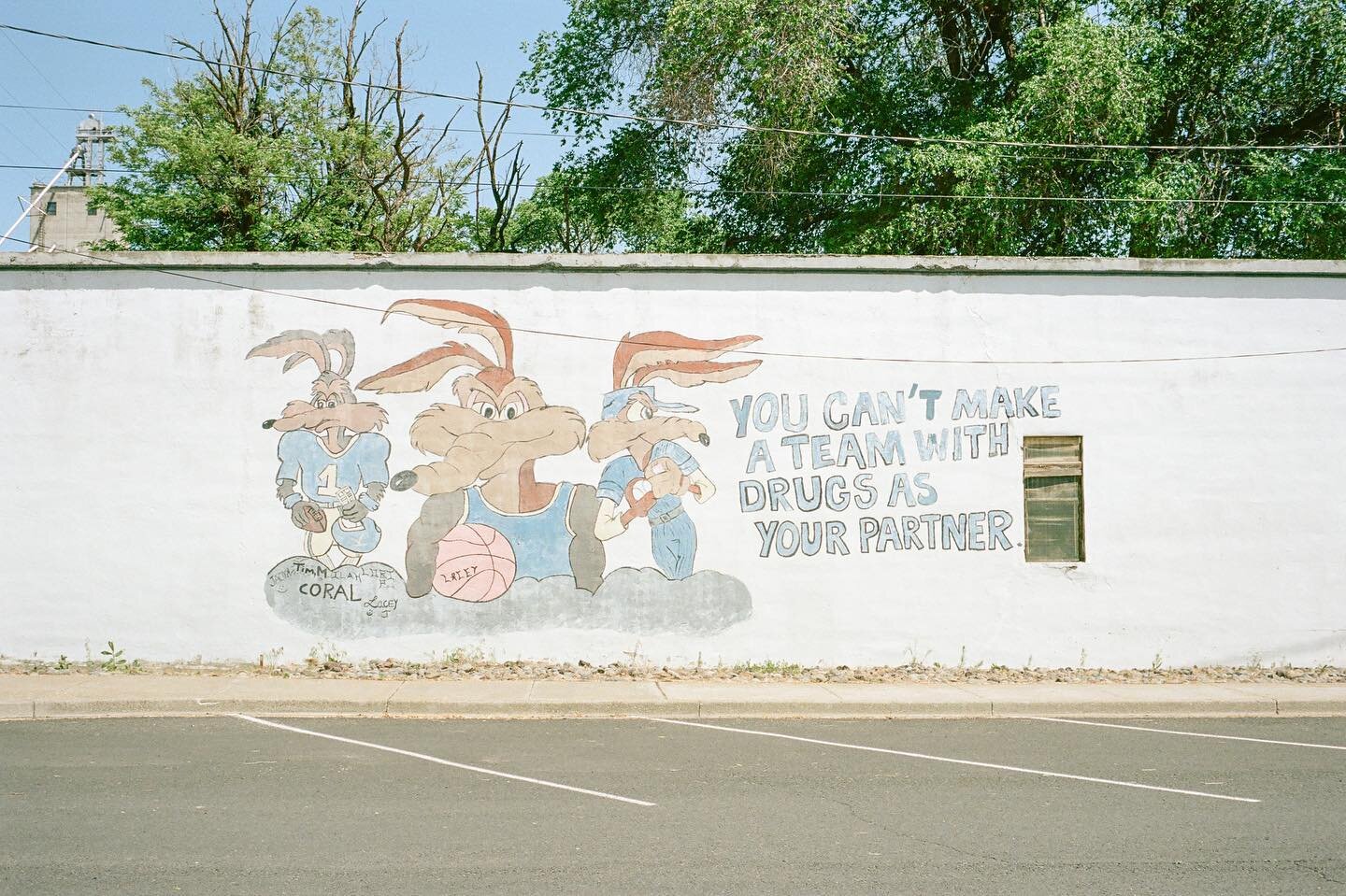 Kahlotus, WA &mdash; a DARE community. 

#filmphotographic #35mmfilm  #somewheremagazine #subjectivelyobjective #everybodyfilm #fotofilmic #kodakprofessional #madewithkodak #easternwashington