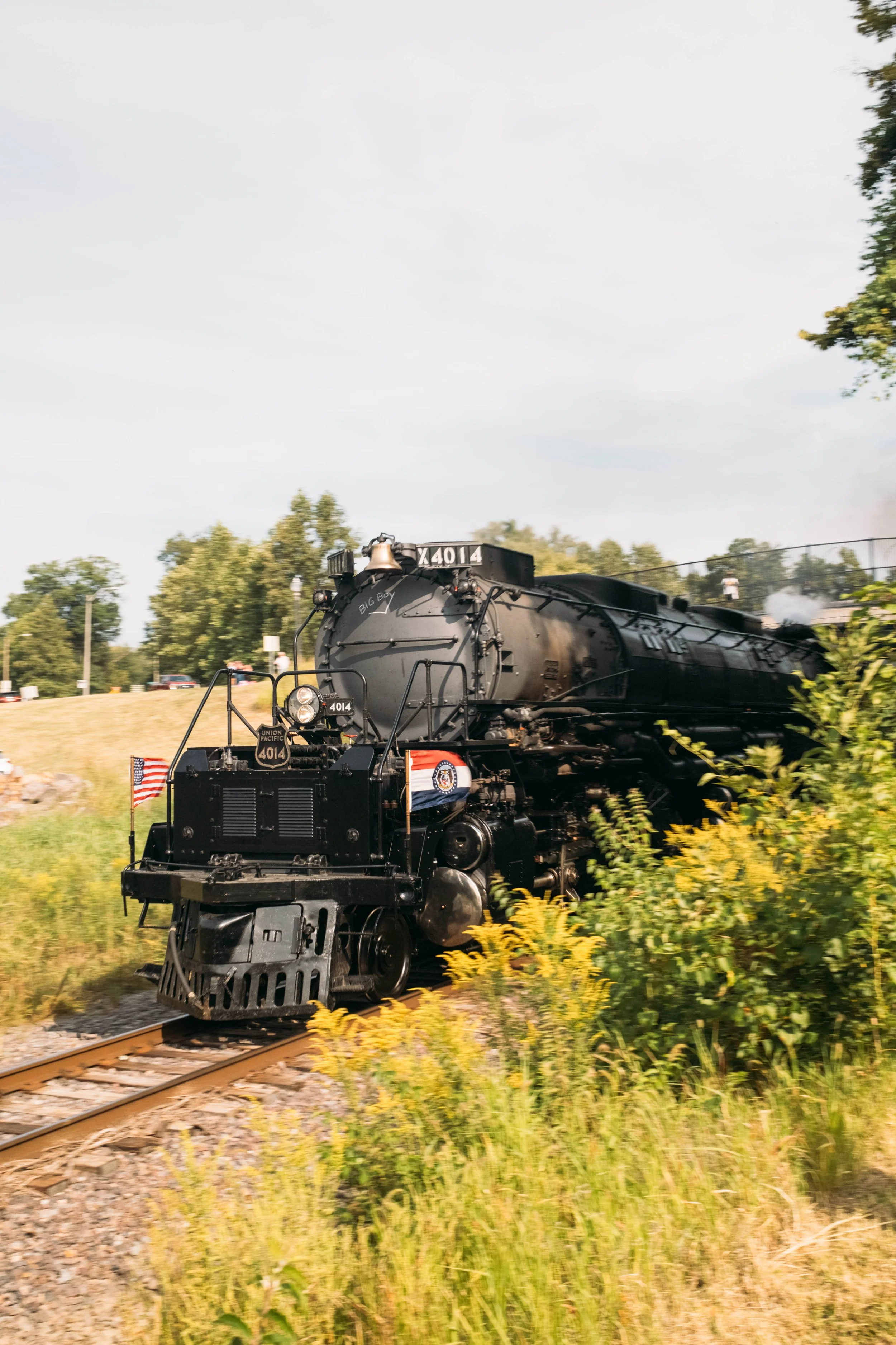 Big Boy Approaching Carondelet.jpg