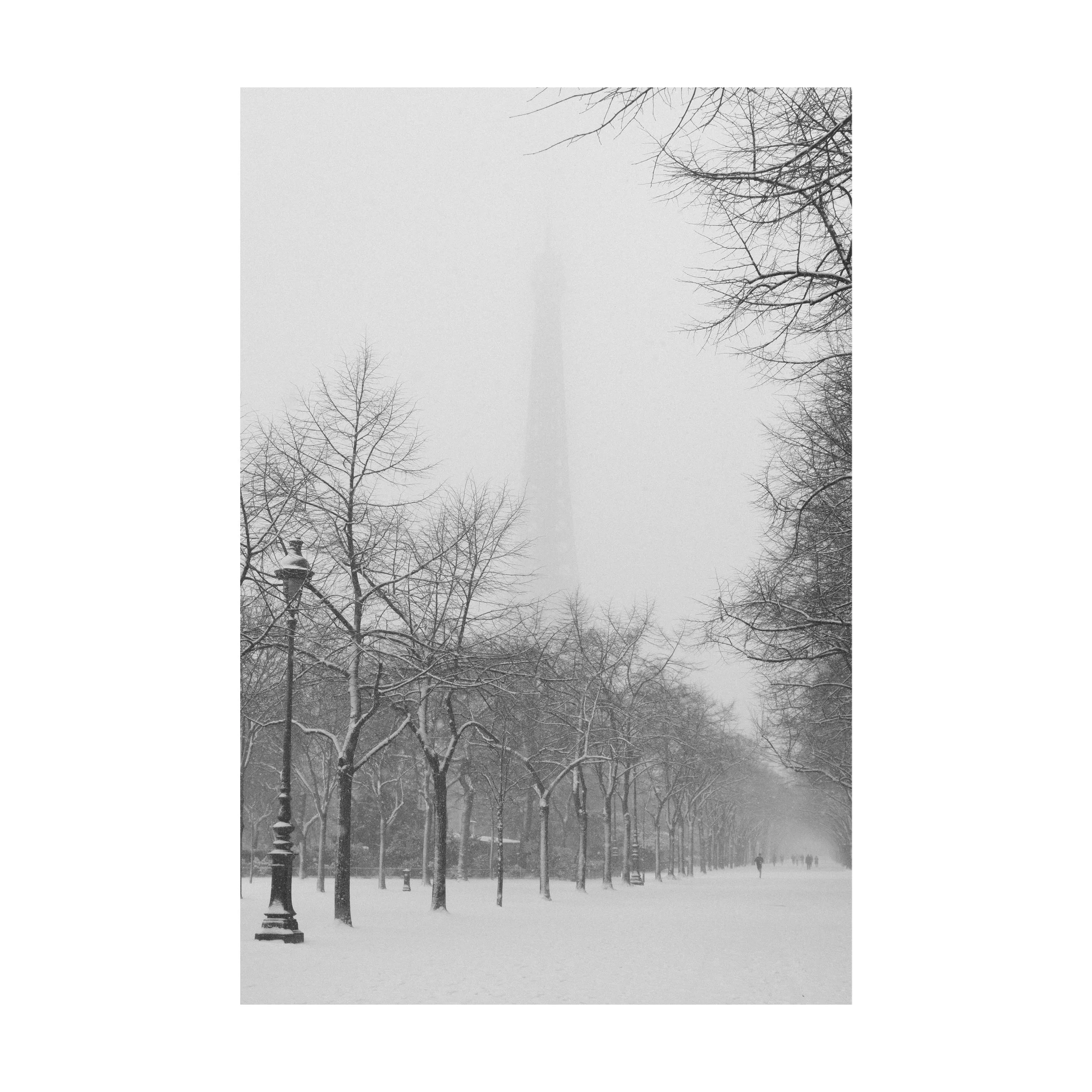 Snowy Eiffel Tower_square.jpg