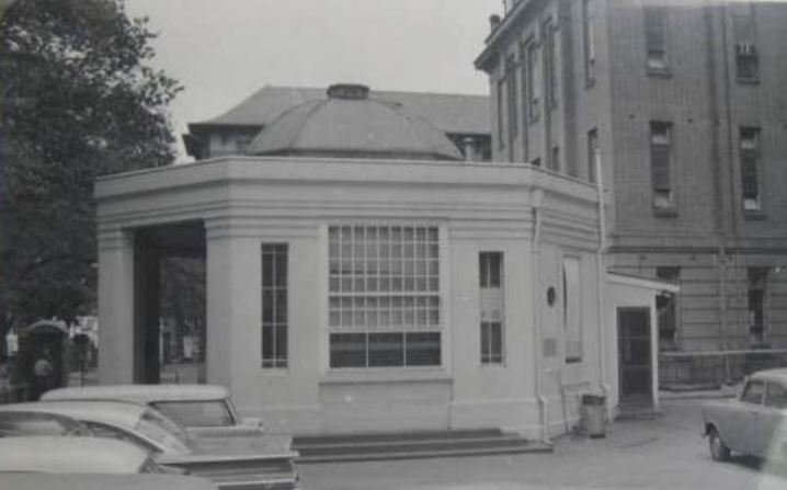 Sheridan kiosk 1962.JPG