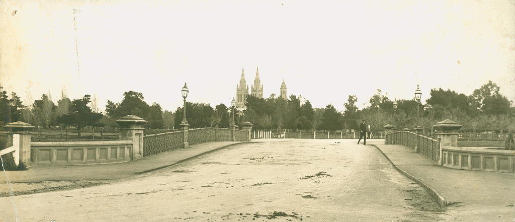 Albert Bridge circa 1913