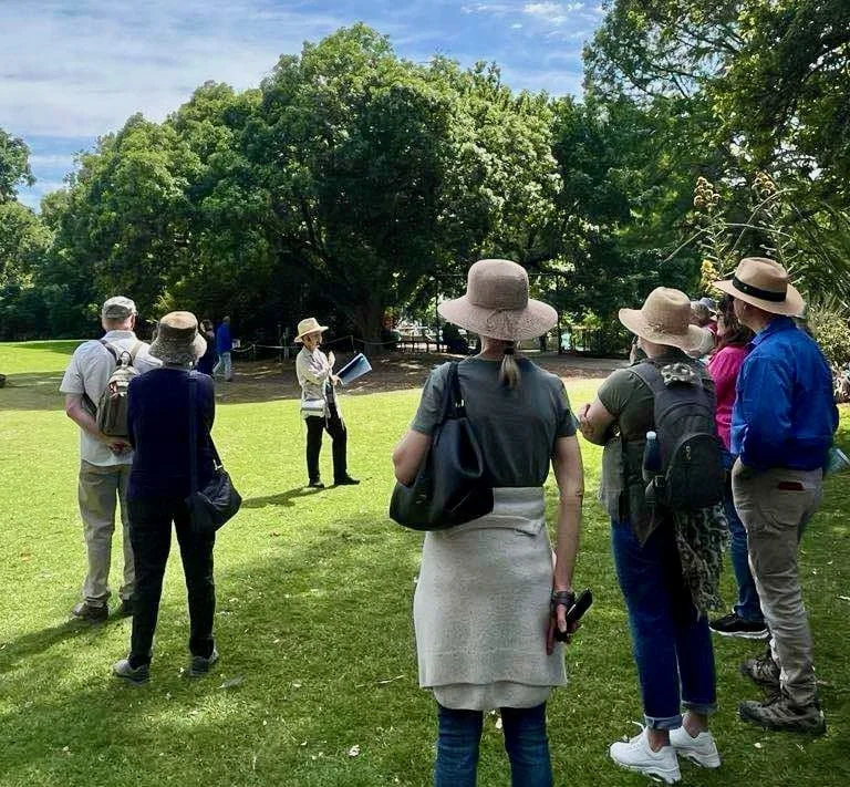 Walk in the Botanic Garden