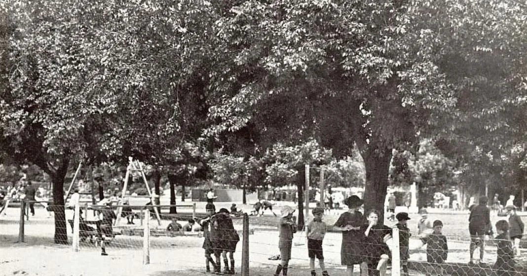 It's the oldest playground in your #adelaideparklands - the Glover South Playspace on South Tce.  It's on the route of our Guided Walk this Sunday, through Blue Gum Park / Kurangga (Park 20). 

Click the link in our bio to book.