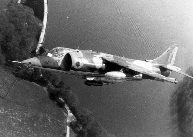 XV782/C of 4 Sqn banks over the Mohne Dam in Germany (MoD)