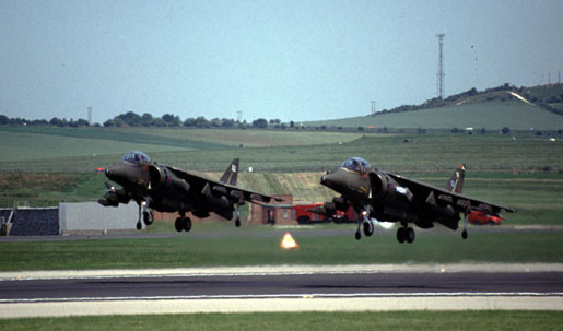 Harriers GR Mk 5 ZD401/AA and GR Mk 7 ZD432/N of 20(R) Sqn, 233 OCU get airborne from Boscombe Down in 1992 (Author)