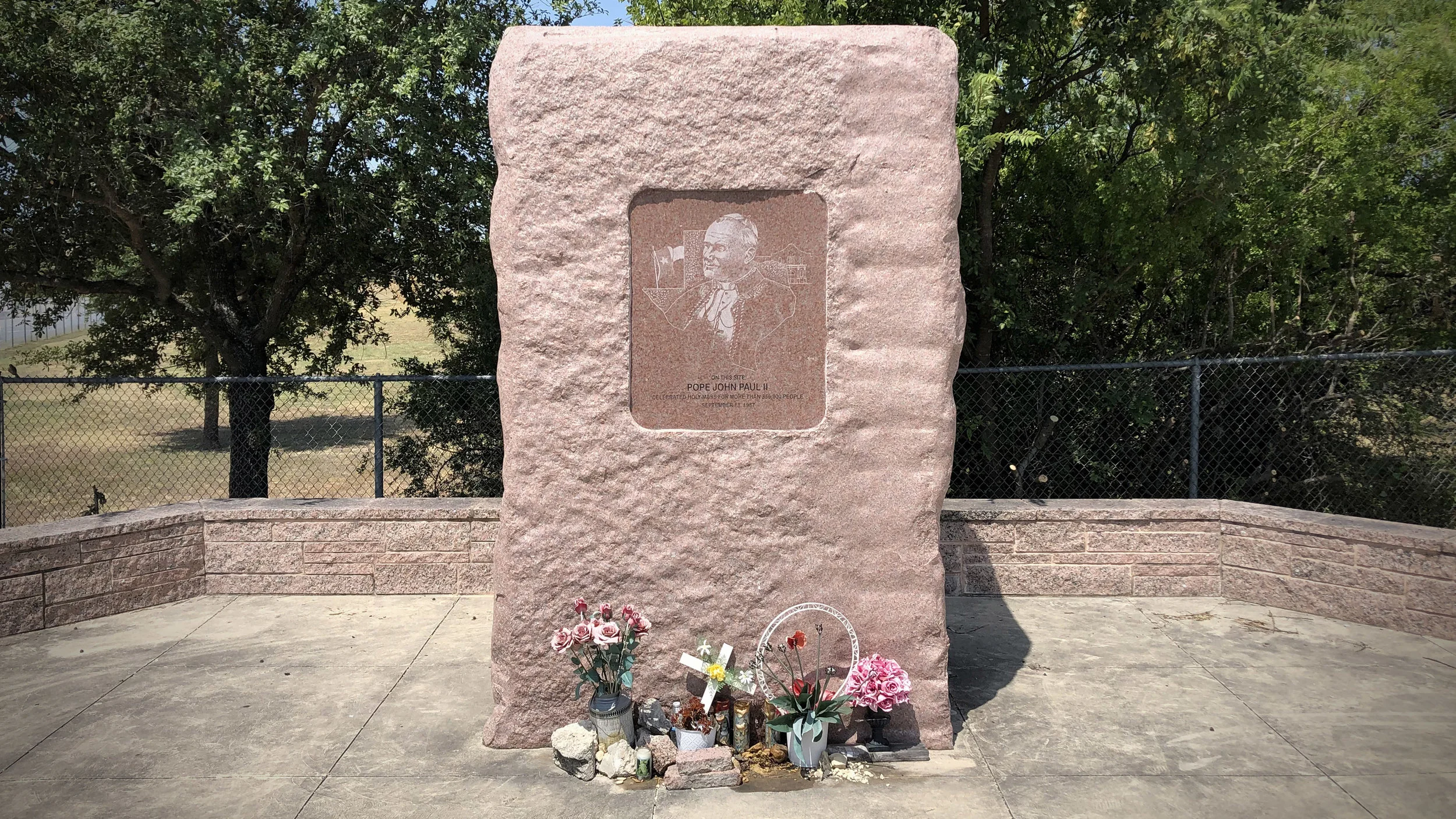 PopeMonument.jpg