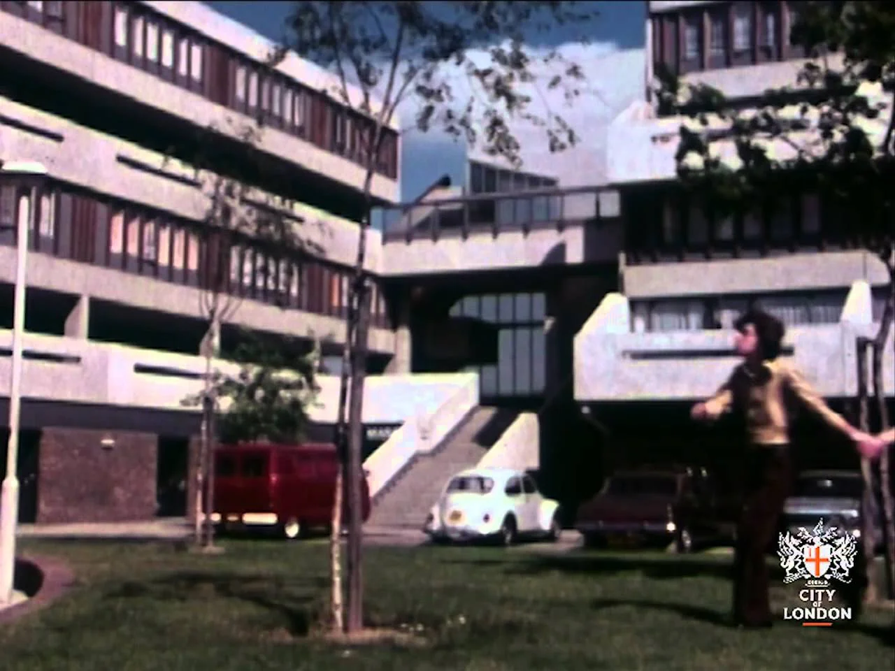 thamesmead 1.jpg