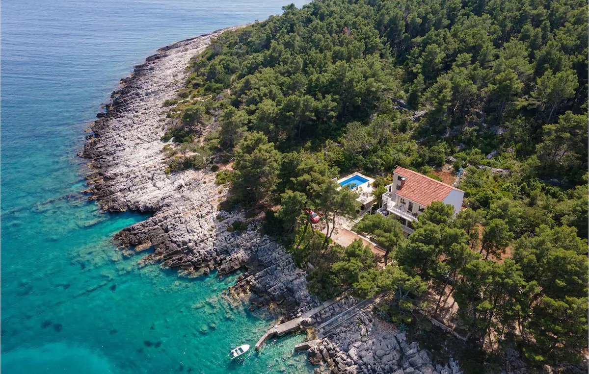 Lumbarda villa  pic.jpeg