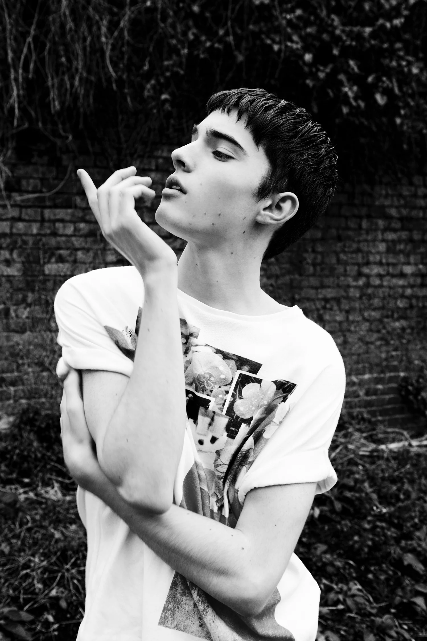 Fucking-Young-Magazine-4.jpg